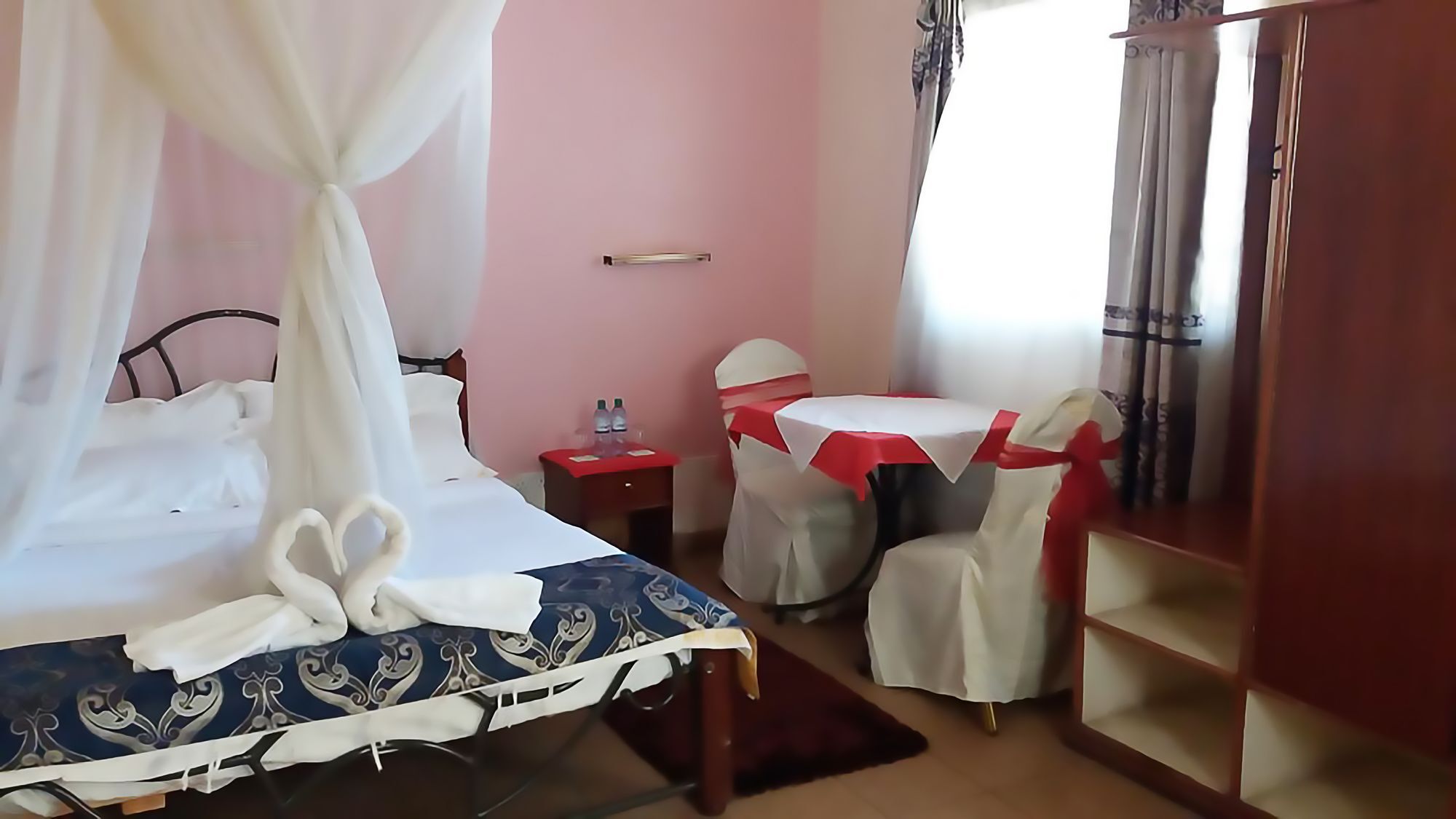 Bison Hotel Nakuru Dış mekan fotoğraf